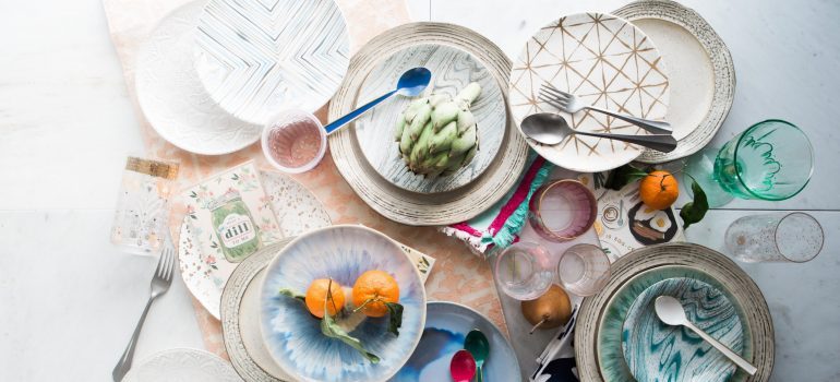 pack dishes and pots- Plates and glasses