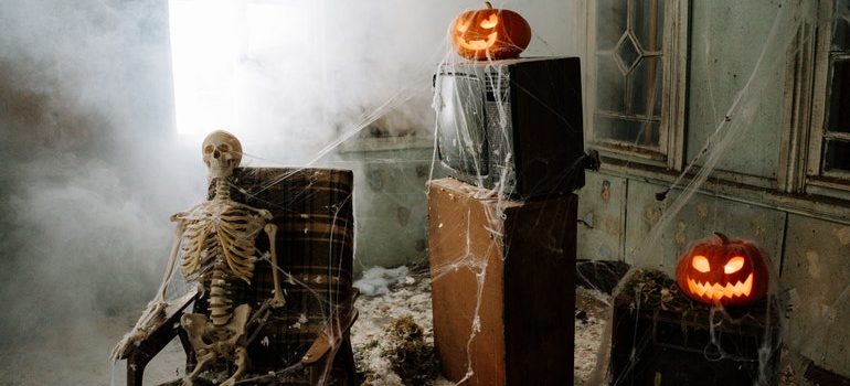Guide to storing Halloween decorations - PortaBox Storage