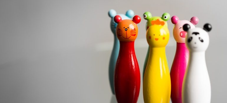 Porcelain figurines.