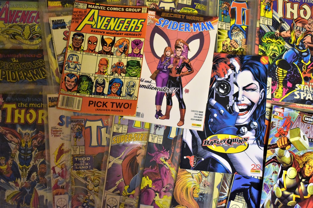 A pile of various comics.