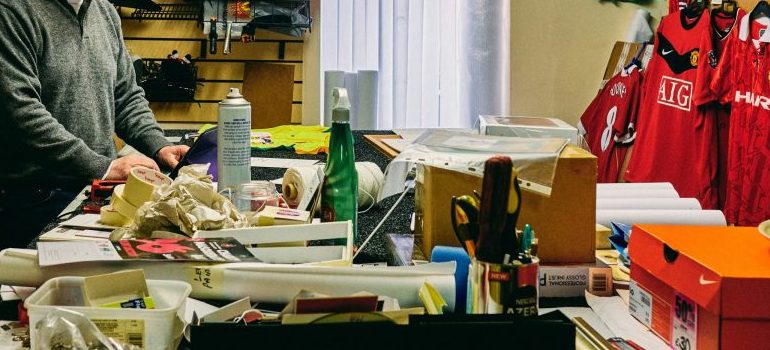 one of the most common packing mistakes - a house full of clutter