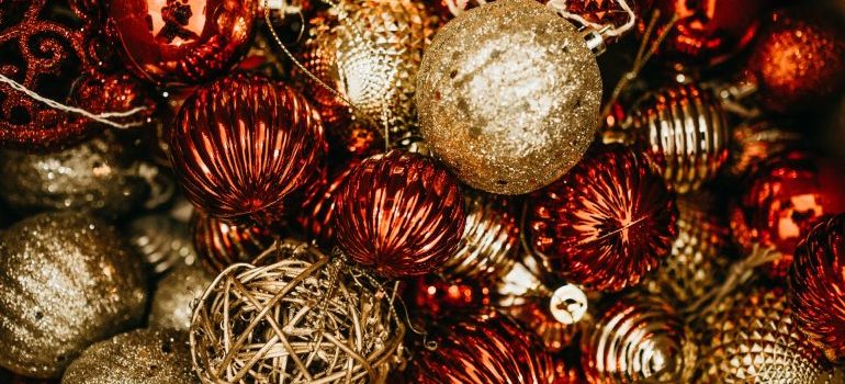 Red Christmas bulbs
