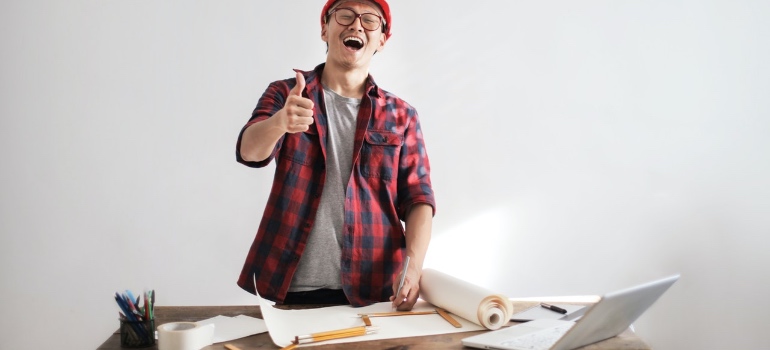 A servicer - self storage for contractors 