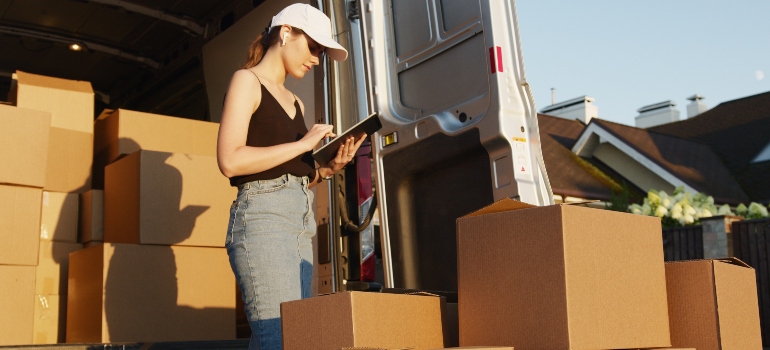 Mover that knows how to pack a moving truck properly