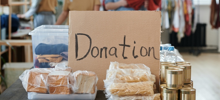 A box with food donations