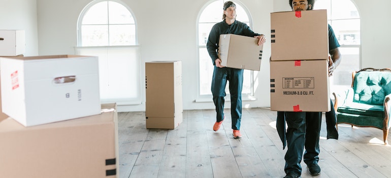PortaBox professionals packing