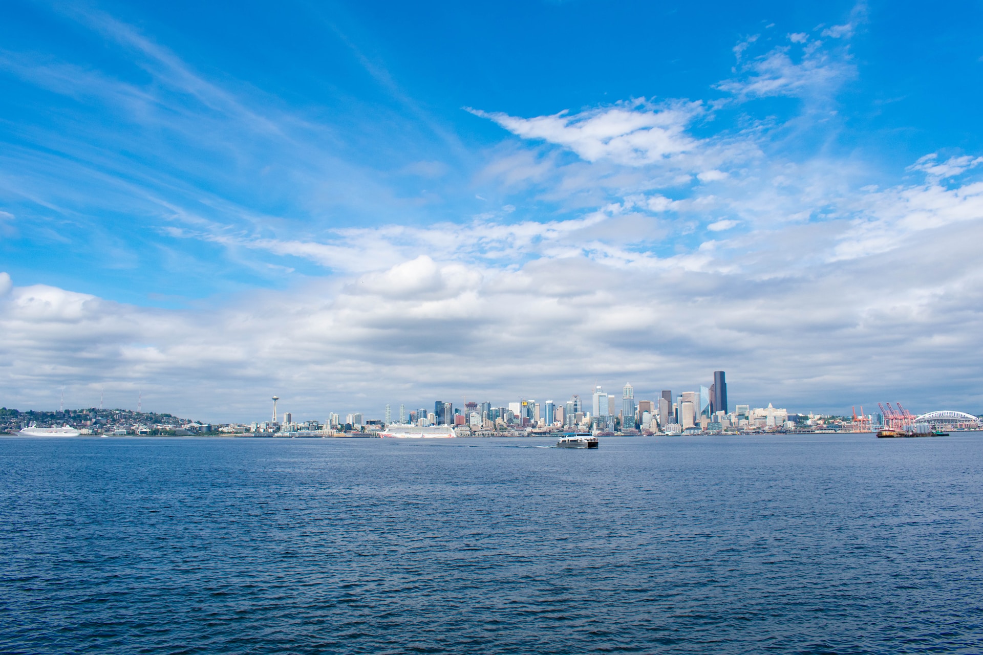 A wide Seattle cityscape representing moving from Marysville to Lynnwood