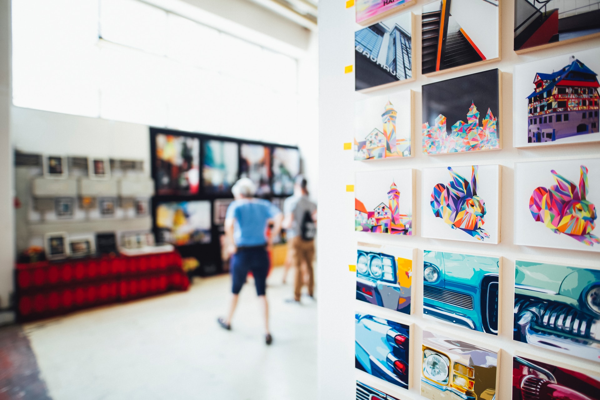 assorted-color paintings and traveling artists benefit from portable storage